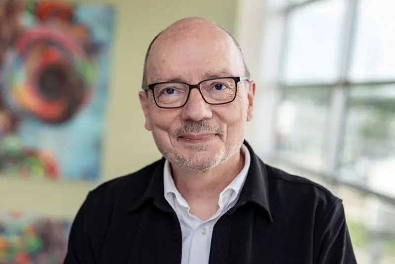 Portrait: Michael Layton