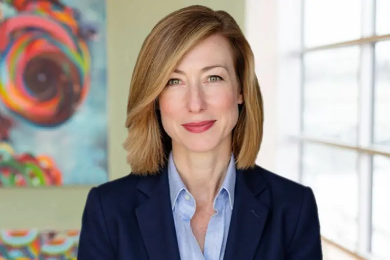 Headshot: Julia Coffman