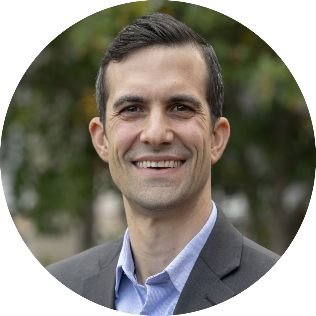 Headshot of Andrew Knutson