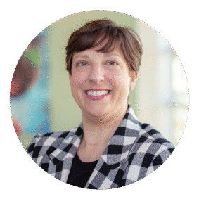 Headshot: Elizabeth Dale